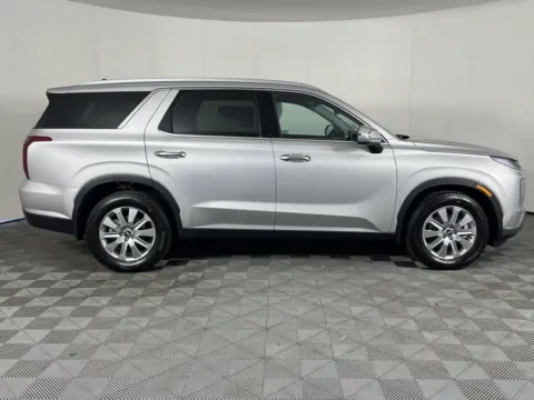 More photos of 2025 Hyundai Palisade SEL at Ford Longview, WA