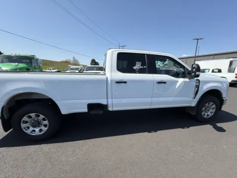More photos of 2023 Ford Super Duty F-350 SRW at Ford Longview, WA