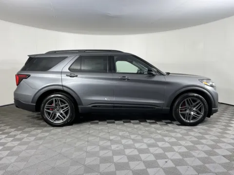 More photos of 2025 Ford Explorer ST at Ford Longview, WA
