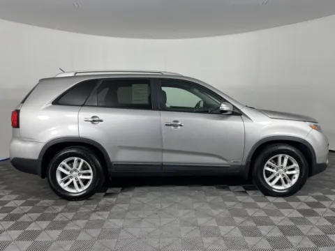 More photos of 2015 Kia Sorento LX at Ford Longview, WA