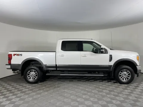 More photos of 2017 Ford Super Duty F-350 SRW at Ford Longview, WA