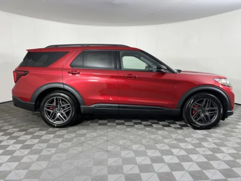 More photos of 2025 Ford Explorer ST at Ford Longview, WA
