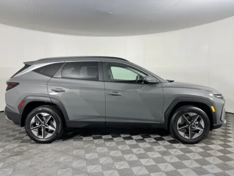 More photos of 2025 Hyundai Tucson SEL at Ford Longview, WA