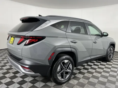 More photos of 2025 Hyundai Tucson SEL at Ford Longview, WA