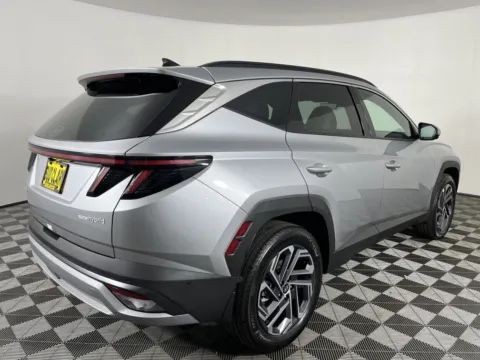 More photos of 2025 Hyundai Tucson Hybrid SEL Convenience at Ford Longview, WA