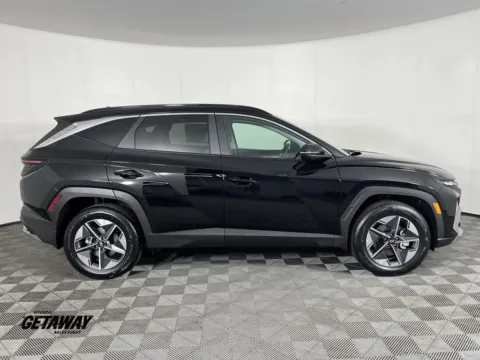 More photos of 2025 Hyundai Tucson Hybrid SEL Convenience at Ford Longview, WA