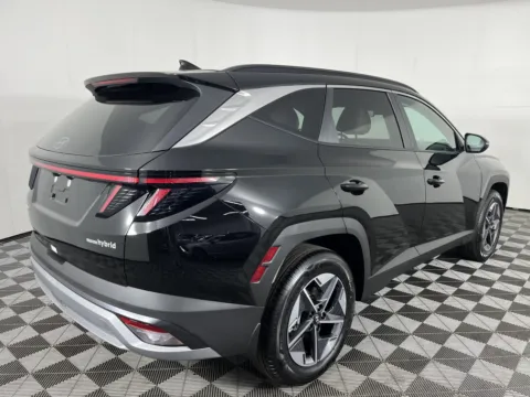 More photos of 2025 Hyundai Tucson Hybrid SEL Convenience at Ford Longview, WA