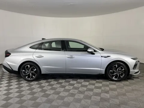 More photos of 2025 Hyundai Sonata SEL at Ford Longview, WA