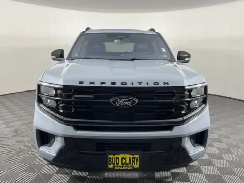 Photos of 2025 Ford Expedition Platinum for sale in Longview, WA at Ford Longview