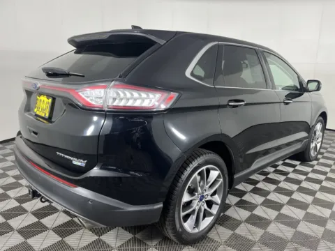 More photos of 2016 Ford Edge Titanium at Ford Longview, WA
