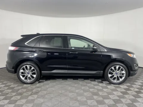 More photos of 2016 Ford Edge Titanium at Ford Longview, WA