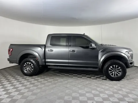 More photos of 2020 Ford F-150 Raptor at Ford Longview, WA