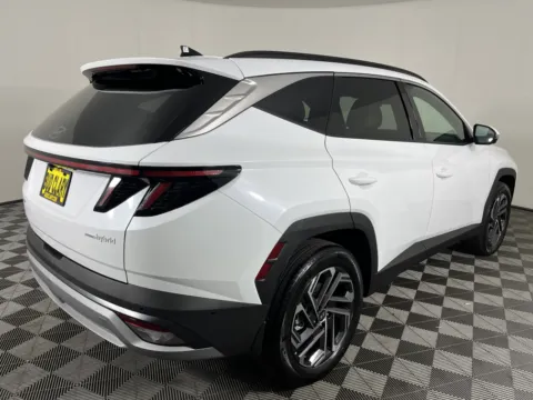 More photos of 2025 Hyundai Tucson Hybrid Limited at Ford Longview, WA