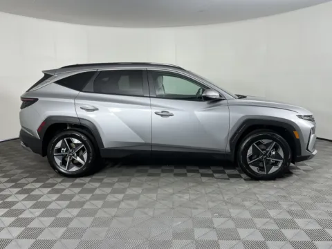 More photos of 2025 Hyundai Tucson Hybrid SEL Convenience at Ford Longview, WA