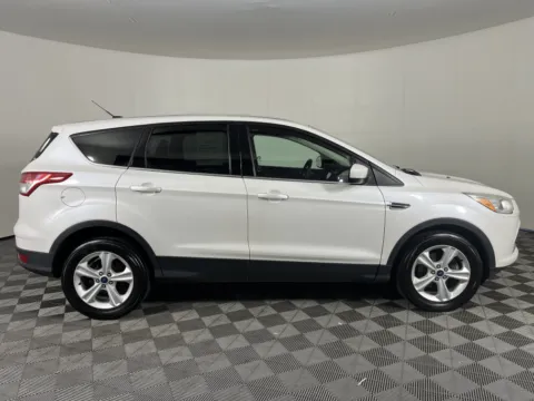More photos of 2015 Ford Escape SE at Ford Longview, WA