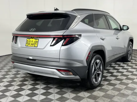 More photos of 2025 Hyundai Tucson Hybrid SEL Convenience at Ford Longview, WA