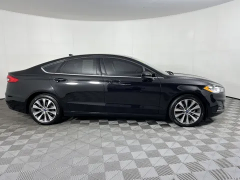 More photos of 2019 Ford Fusion SE at Ford Longview, WA