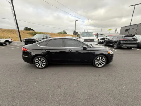 More photos of 2019 Ford Fusion SE at Ford Longview, WA