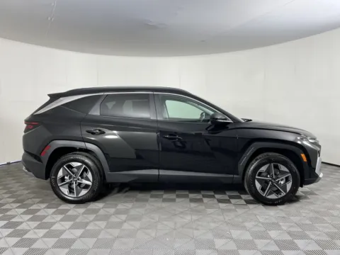 More photos of 2025 Hyundai Tucson SEL at Ford Longview, WA