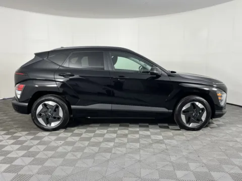 More photos of 2025 Hyundai Kona Electric SEL at Ford Longview, WA