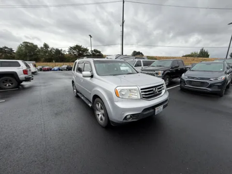 More photos of 2013 Honda Pilot Touring at Ford Longview, WA