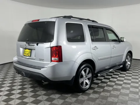 More photos of 2013 Honda Pilot Touring at Ford Longview, WA