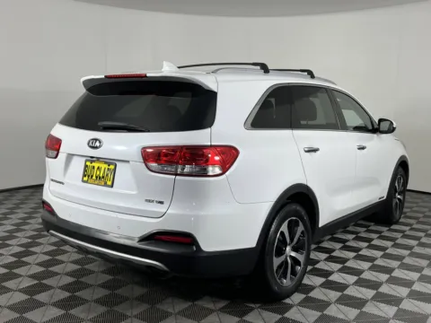 More photos of 2017 Kia Sorento EX V6 at Ford Longview, WA
