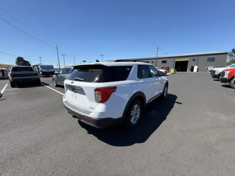 More photos of 2022 Ford Explorer XLT at Ford Longview, WA