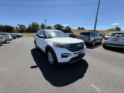 More photos of 2022 Ford Explorer XLT at Ford Longview, WA