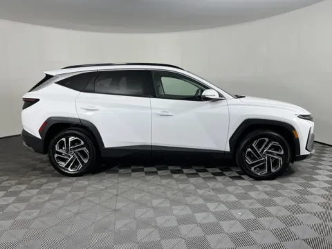 More photos of 2025 Hyundai Tucson Limited at Ford Longview, WA