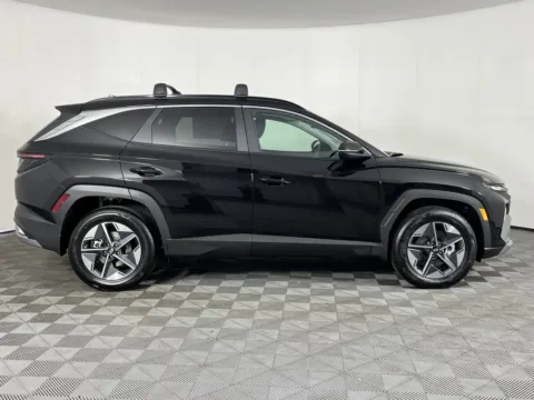 More photos of 2025 Hyundai Tucson Hybrid SEL Convenience at Ford Longview, WA