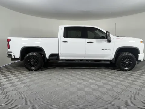 More photos of 2022 Chevrolet Silverado 2500HD LTZ at Ford Longview, WA