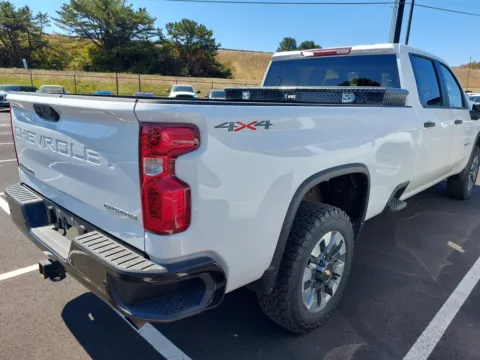 More photos of 2024 Chevrolet Silverado 2500HD Custom at Ford Longview, WA