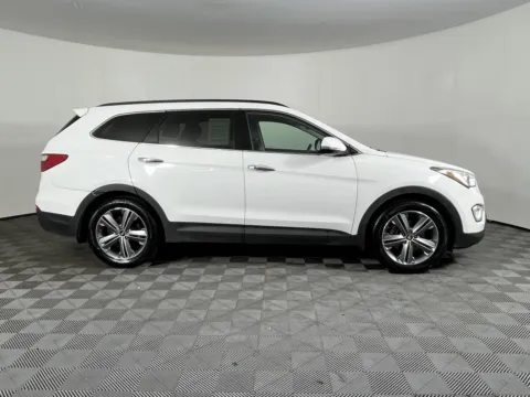 More photos of 2015 Hyundai Santa Fe Limited at Ford Longview, WA