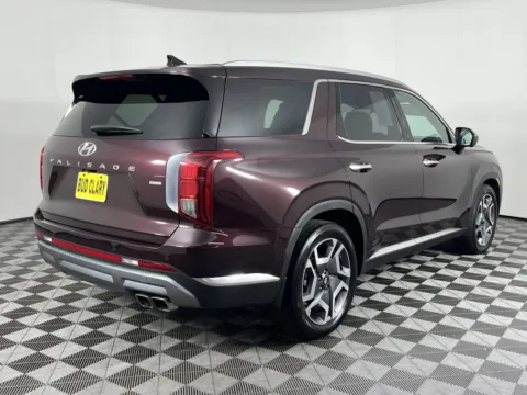 More photos of 2023 Hyundai Palisade Limited at Ford Longview, WA