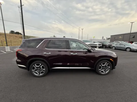 More photos of 2023 Hyundai Palisade Limited at Ford Longview, WA