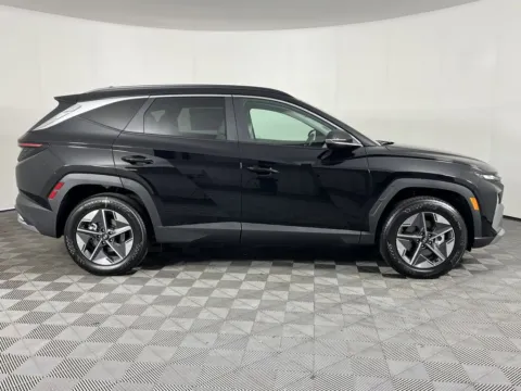 More photos of 2025 Hyundai Tucson SEL Convenience at Ford Longview, WA