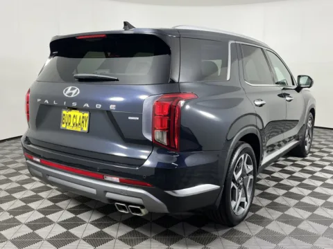 More photos of 2023 Hyundai Palisade Limited at Ford Longview, WA
