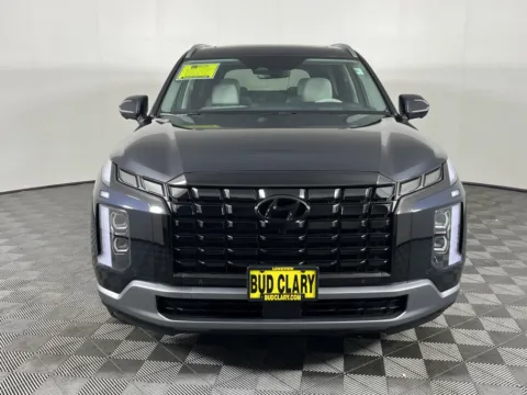 Photos of 2023 Hyundai Palisade Limited for sale in Longview, WA at Ford Longview