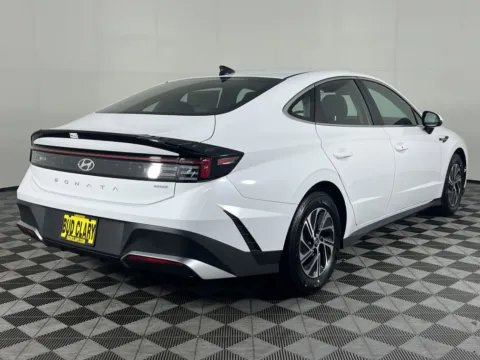 More photos of 2026 Hyundai Sonata Hybrid Blue at Ford Longview, WA