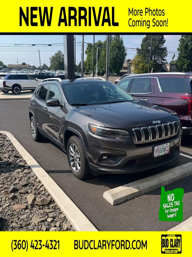 Gray 2021 Jeep Cherokee Latitude Lux for sale in Longview, WA
