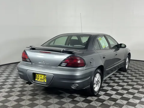 More photos of 2004 Pontiac Grand Am SE1 at Ford Longview, WA