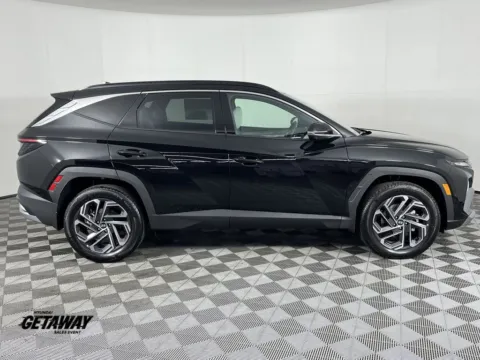 More photos of 2025 Hyundai Tucson Hybrid Limited at Ford Longview, WA