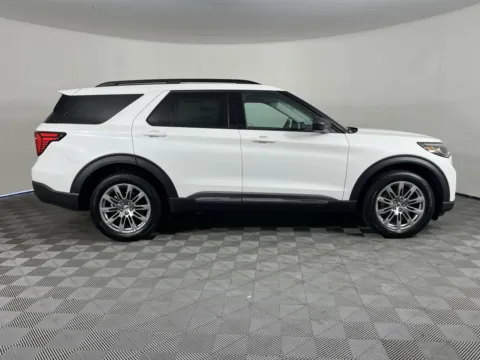 More photos of 2025 Ford Explorer Active at Ford Longview, WA