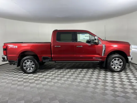 More photos of 2026 Ford F-350SD Lariat at Ford Longview, WA