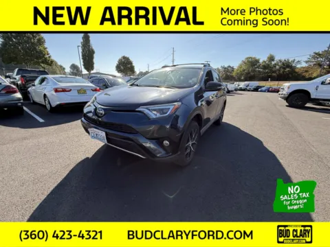 Red 2018 Toyota RAV4 Hybrid SE for sale in Longview, WA