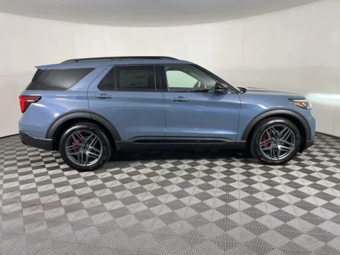 More photos of 2025 Ford Explorer ST at Ford Longview, WA