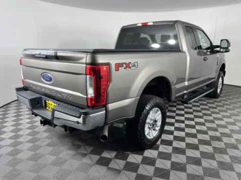 More photos of 2019 Ford Super Duty F-350 SRW XLT at Ford Longview, WA