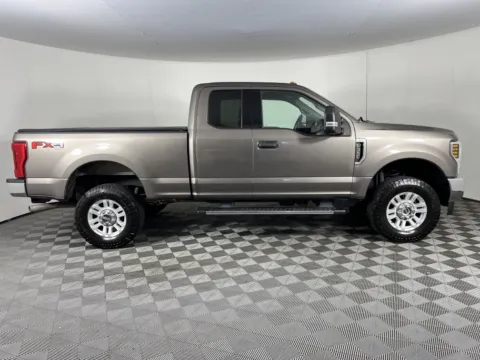 More photos of 2019 Ford Super Duty F-350 SRW XLT at Ford Longview, WA