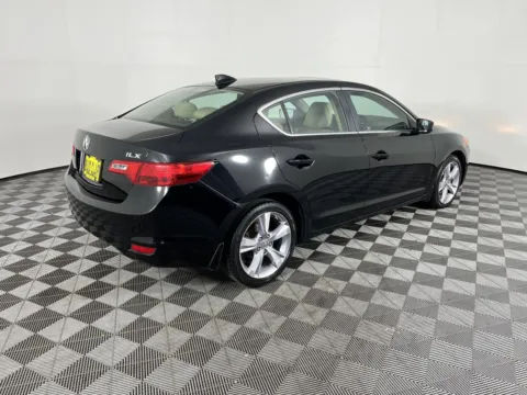 More photos of 2013 Acura ILX Premium Pkg at Ford Longview, WA